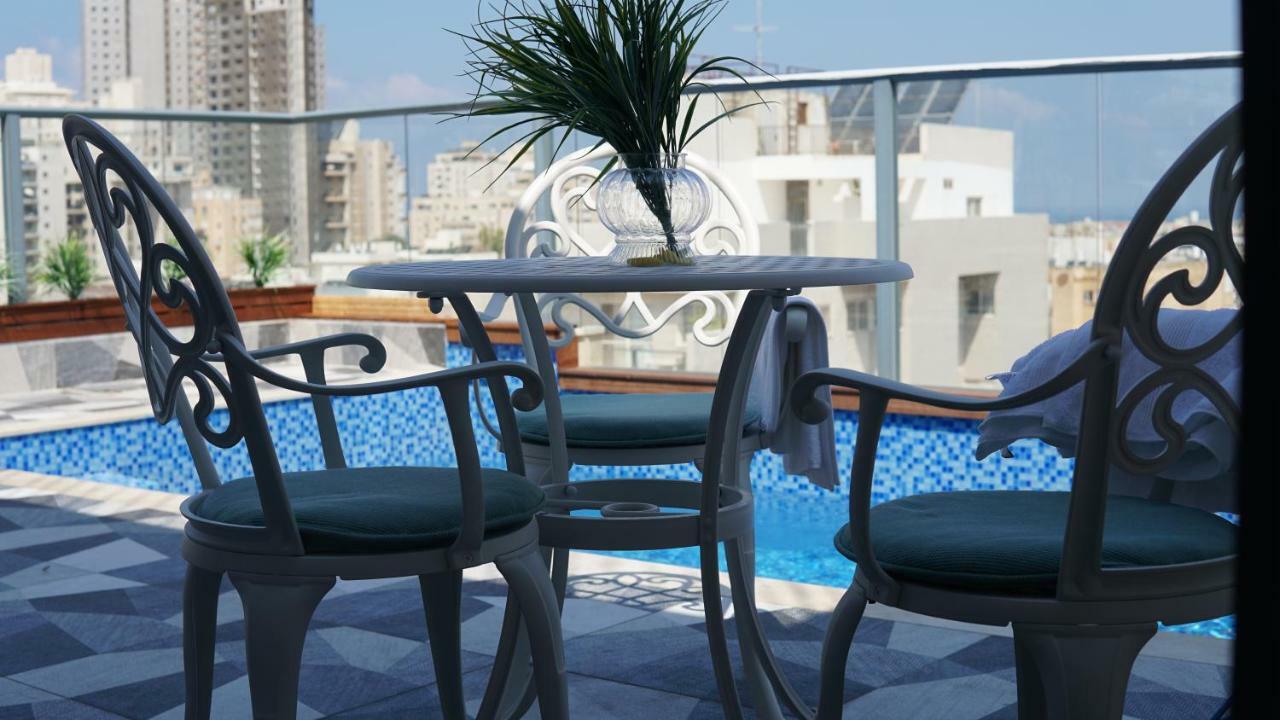 Luxury Rooftop Apartment In เนทันยา ภายนอก รูปภาพ